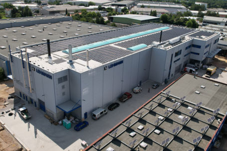 Produktionshalle mit Büro