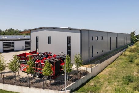 Produktionshalle mit Büro