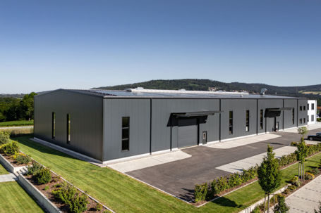 Produktionshalle mit Büro