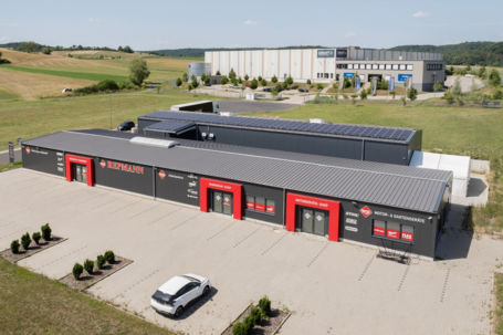 Produktionshalle mit Büro