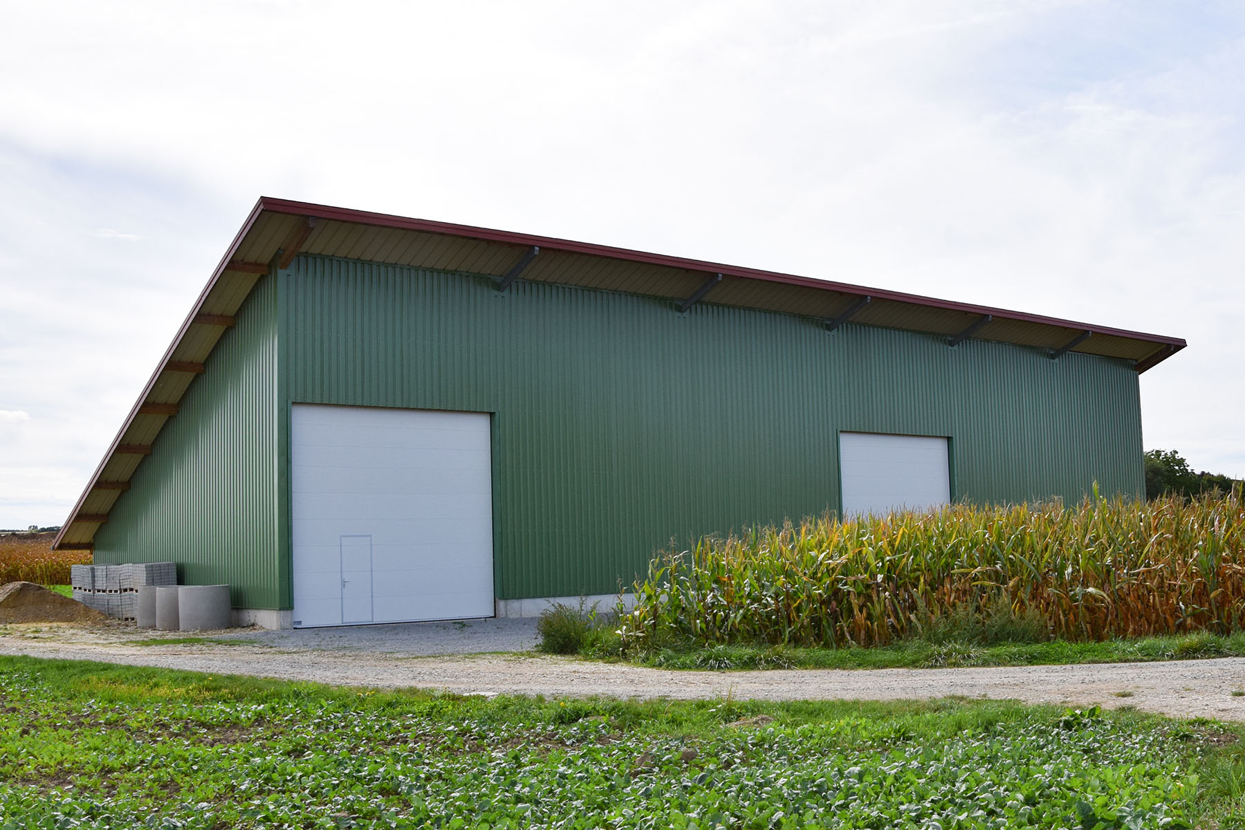 Lagerhalle mit Trapezblechverkleidung