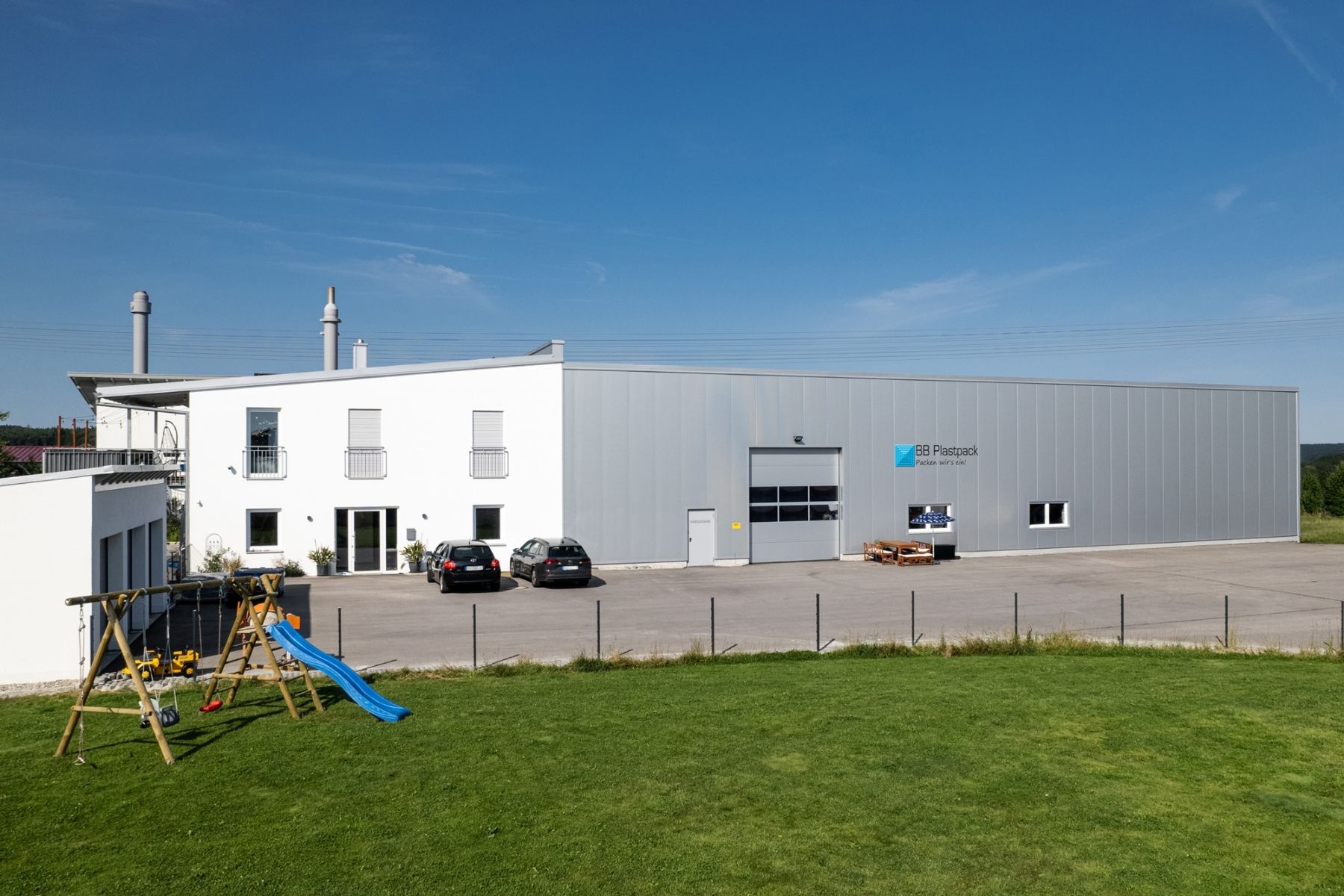 Produktionshalle mit Büro