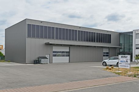 Produktionshalle mit Büro