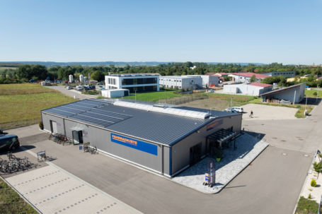 Produktionshalle mit Büro