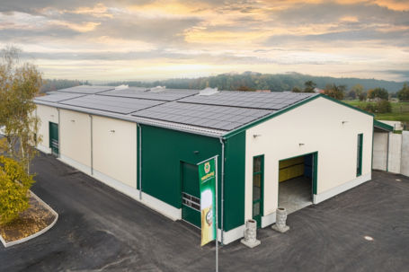 Produktionshalle mit Büro