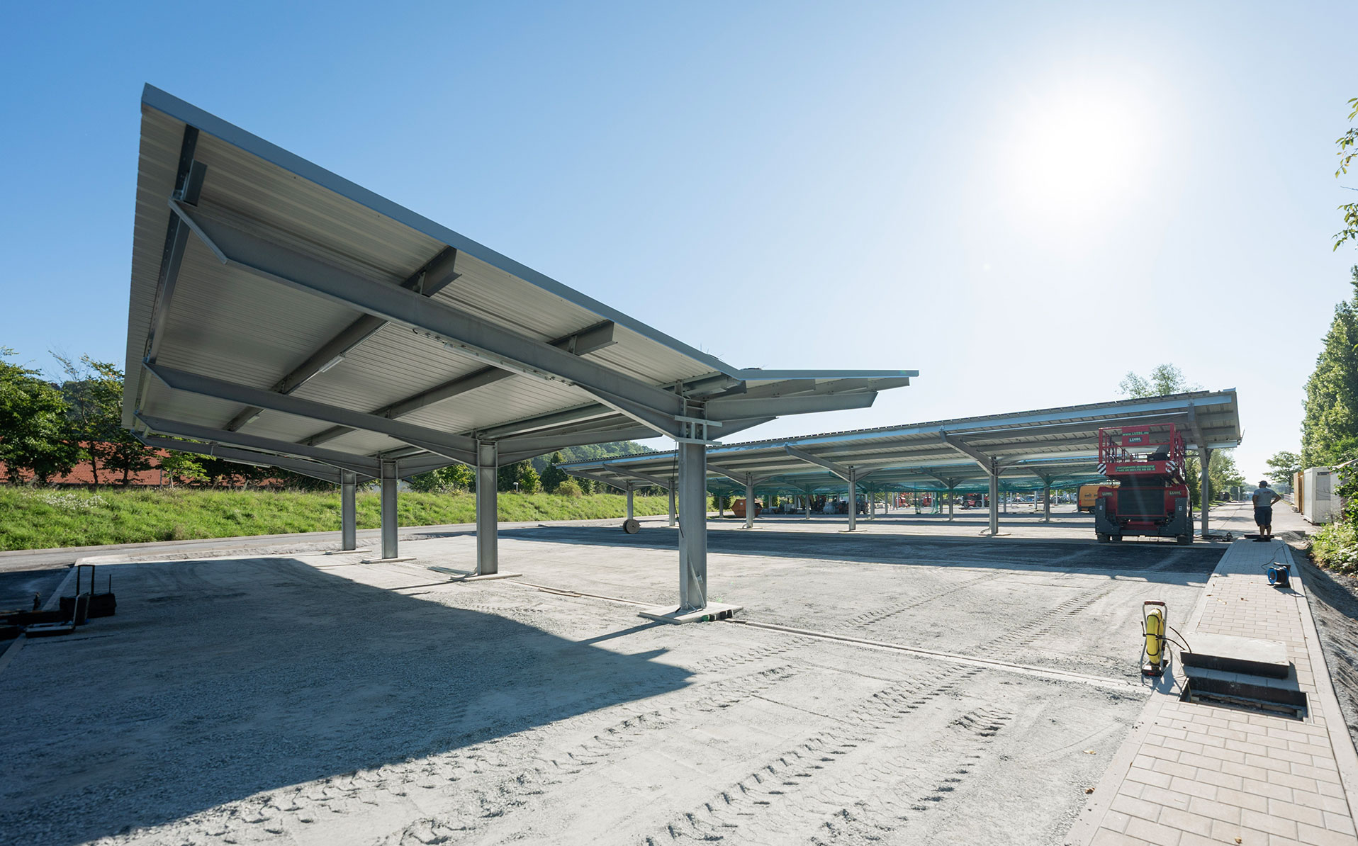 Parkplatzüberdachung