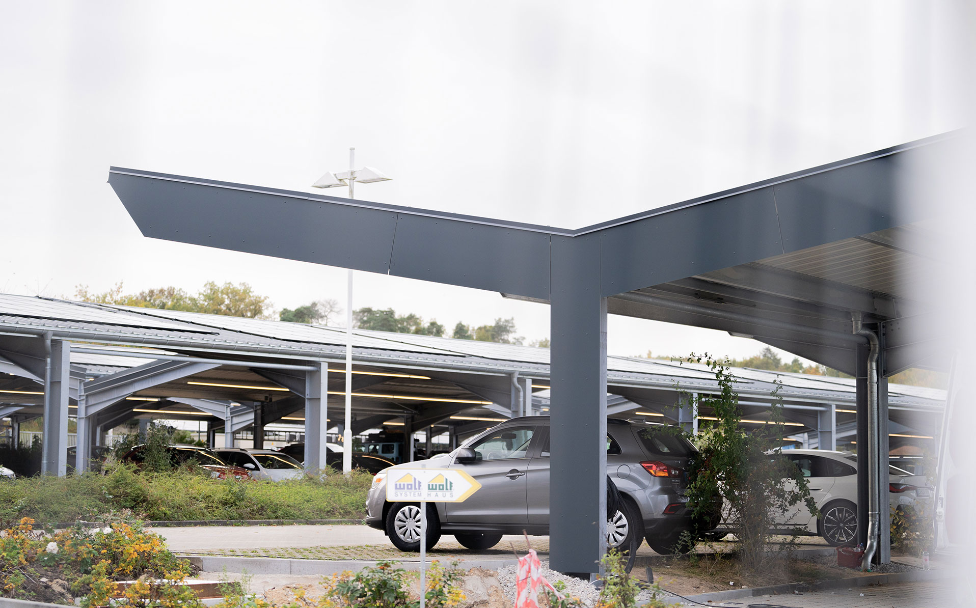 Parkplatzüberdachung