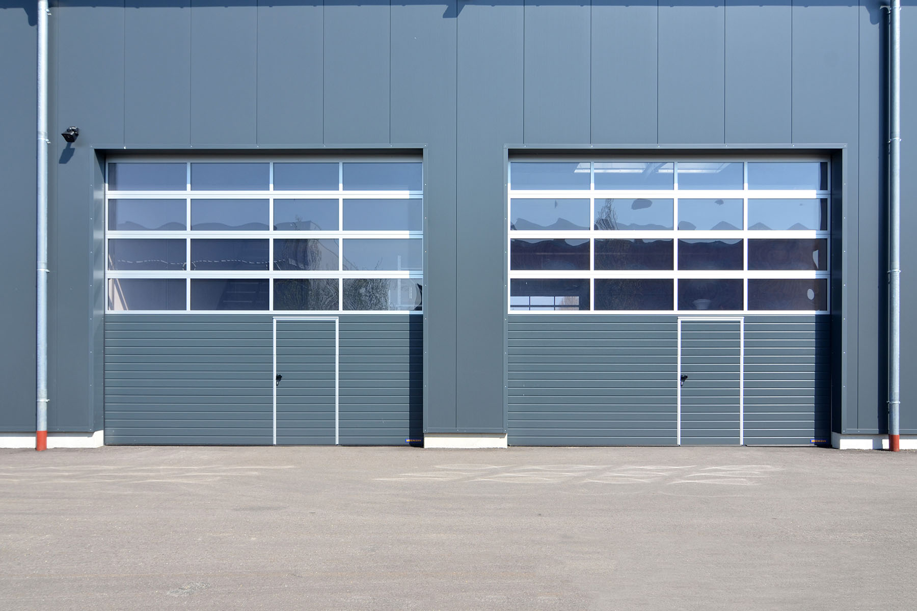Produktionshalle mit Buero