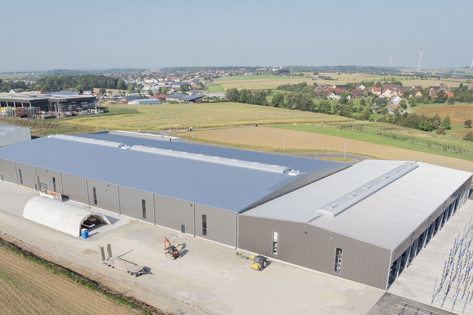 Produktionshalle mit Büro