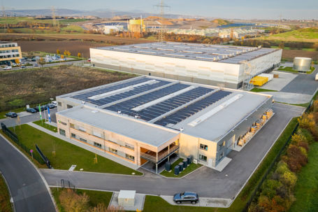 Produktionshalle mit Büro