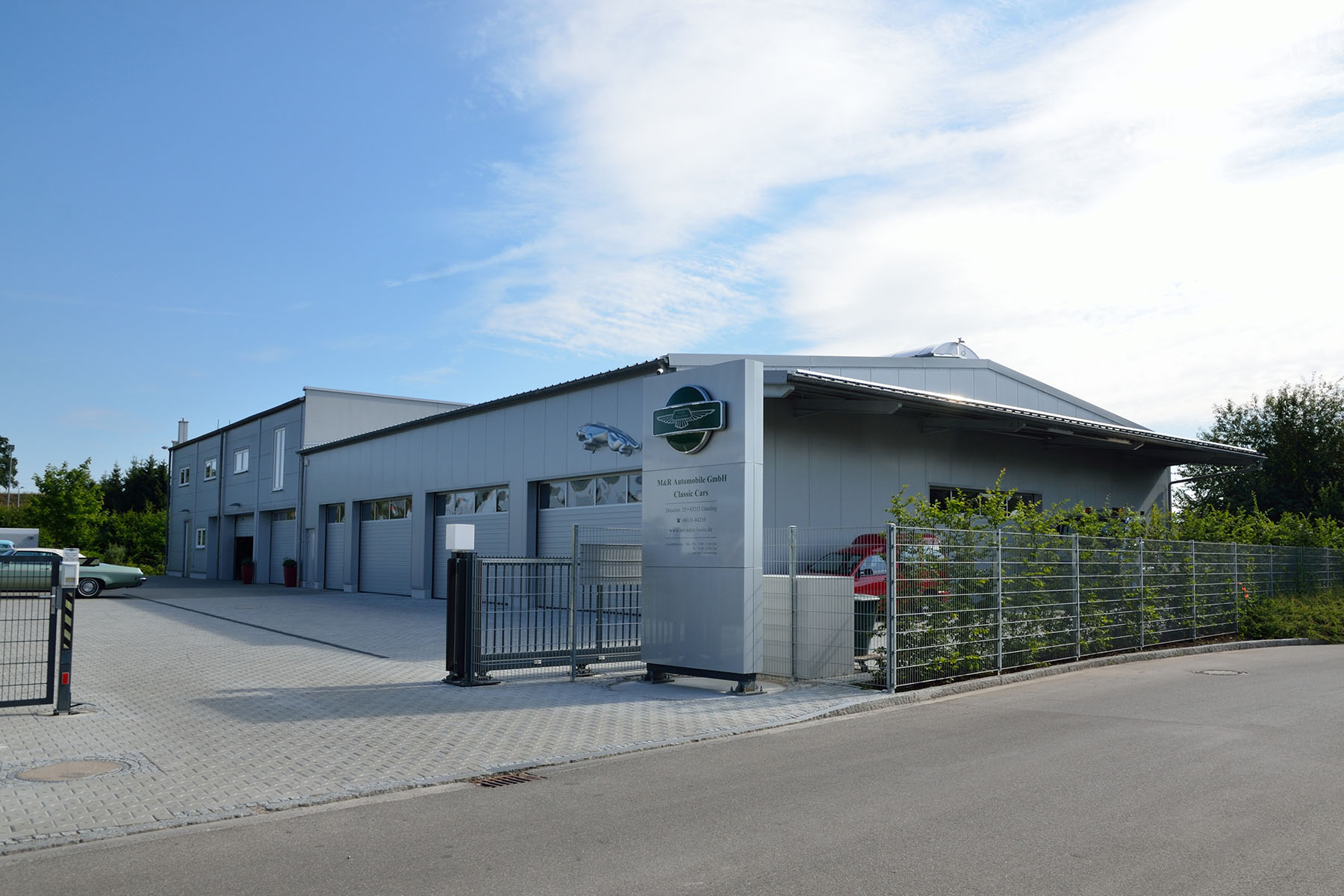 Unterstellhalle