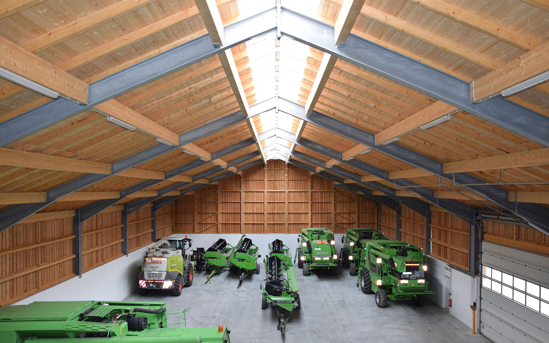 Ställe und Hallen in Stahl und Holz - wolfsystem.de