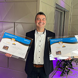 Geschäftsführer Georg Wenzl mit Musterhauspreisen 