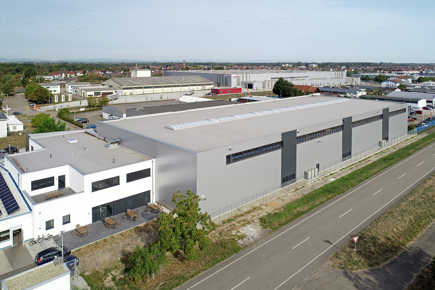 Produktionshalle Verwaltung