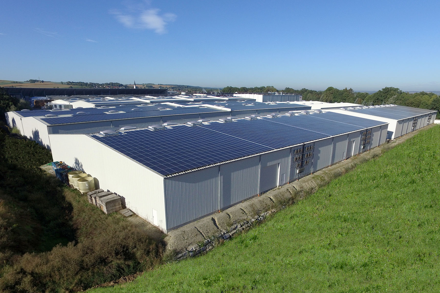 Lagerhalle mit Photovoltaik