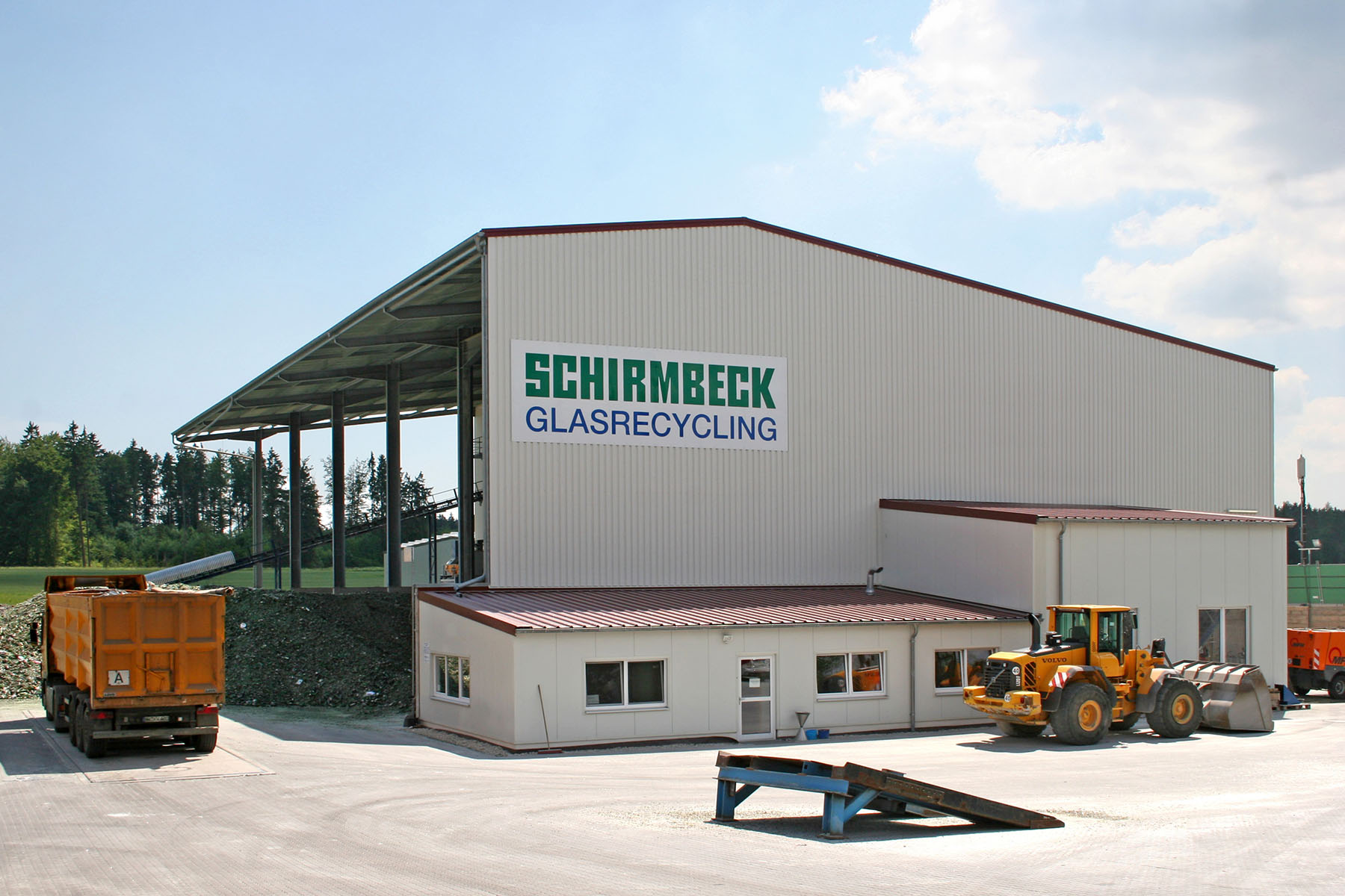 Glasrecyclinghalle